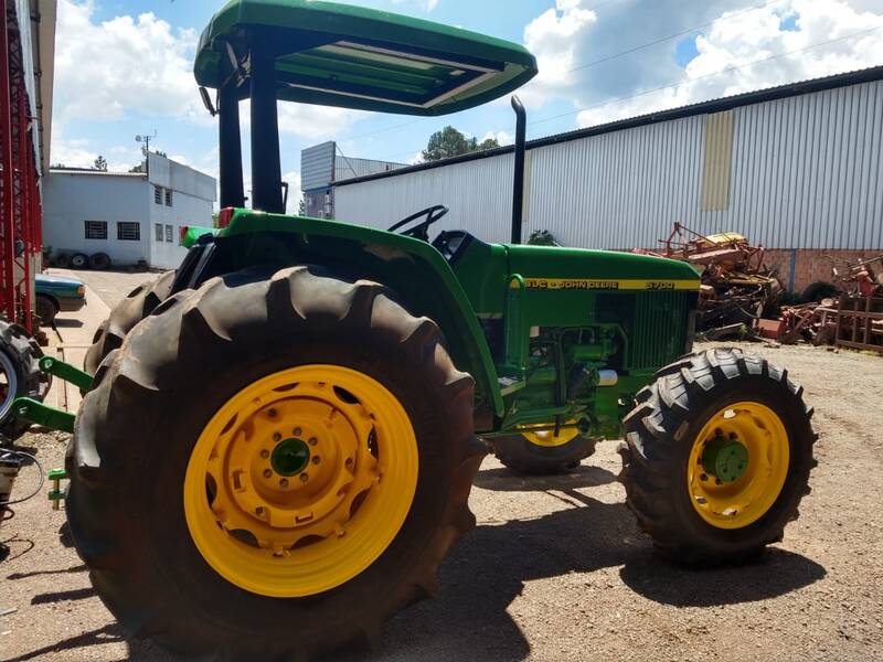 TRATOR JOHN DEERE 5700 - 4X4 - ANO 1998 - VENDIDO